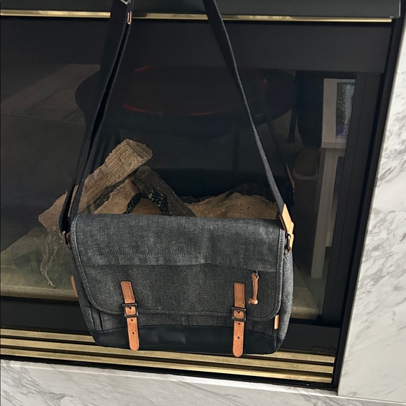 EUC Fossil Gray and Tan Messenger Bag holds laptop. - Picture 1 of 16